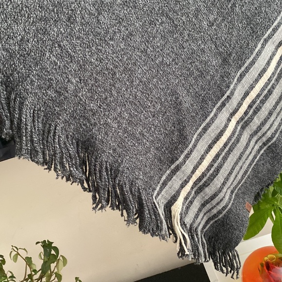 Roots Turtleneck Poncho - Picture 4 of 8